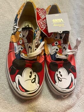Vans Mickey Mouse & Friends Low Top Sneakers